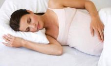 Posiciones para dormir durante el embarazo