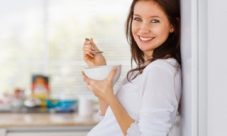 Comer alivia las nauseas del embarazo