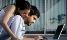 ¿Debes compartir contraseñas con tu pareja?