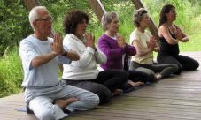 Yoga y la tercera edad