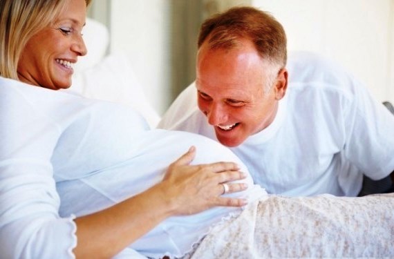 ¿Hasta los cuantos años una mujer puede tener hijos?